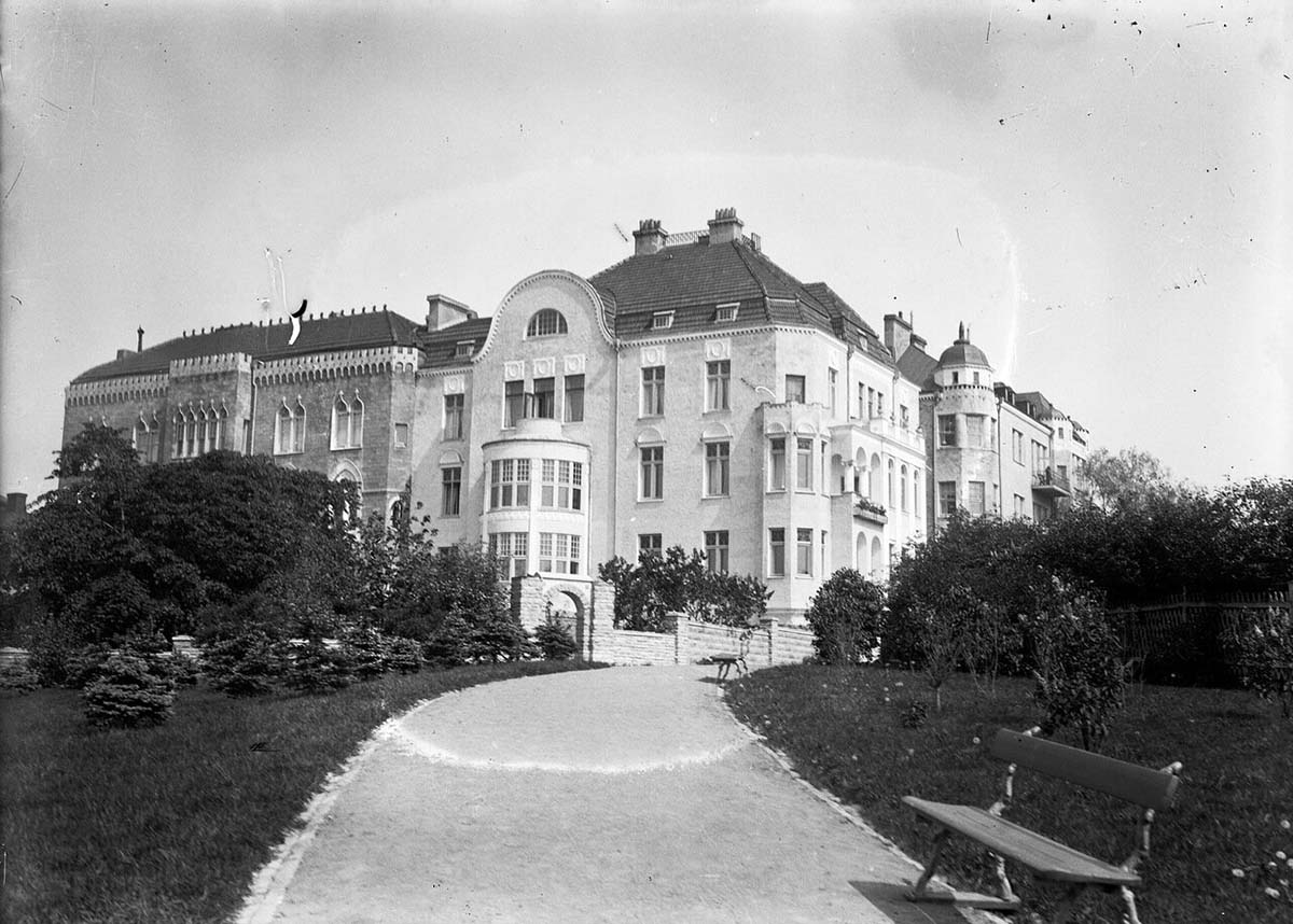Helsinki. Kaivopuisto Park