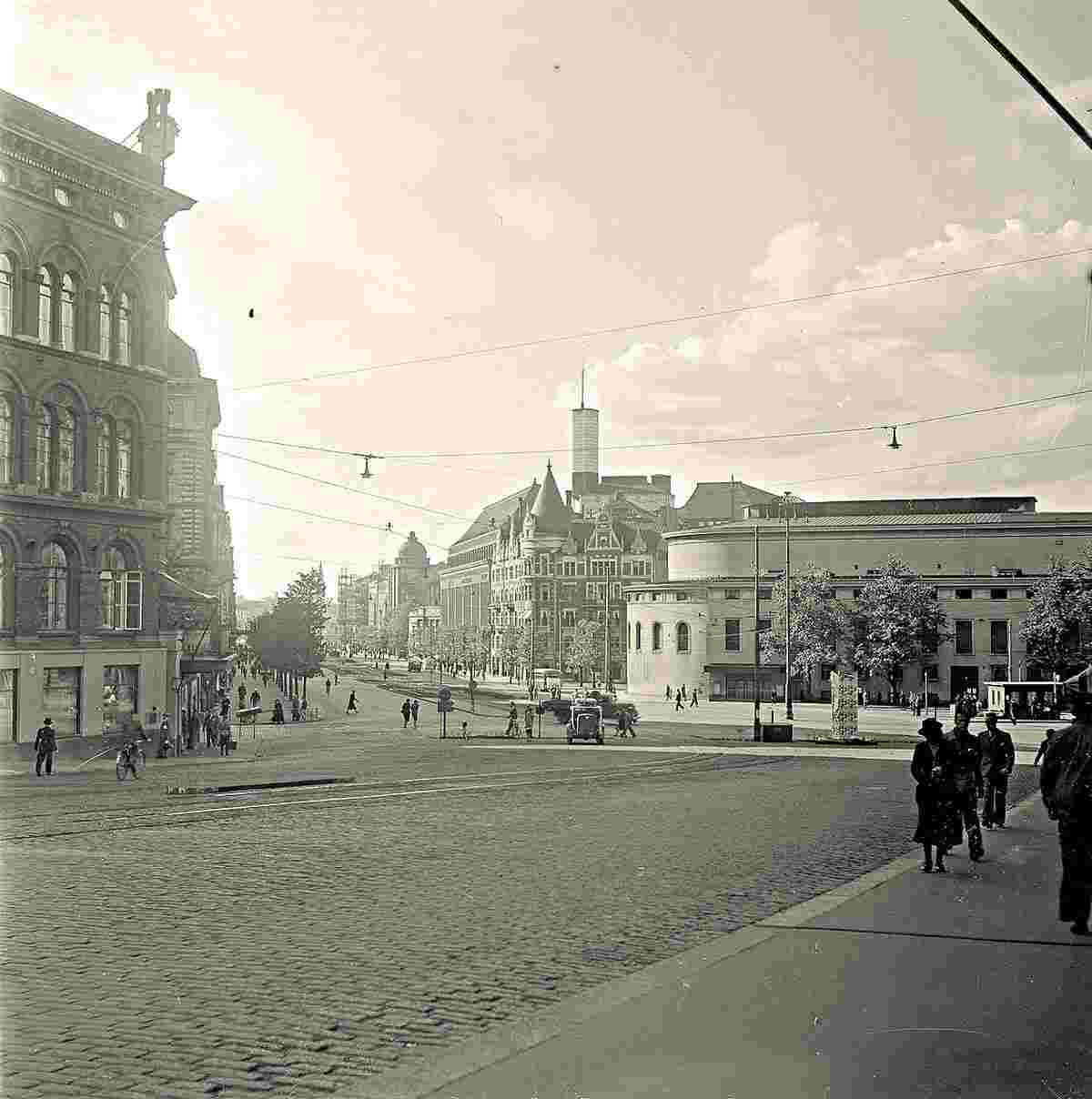 Helsinki. Square Erottaya, Swedish Theatre