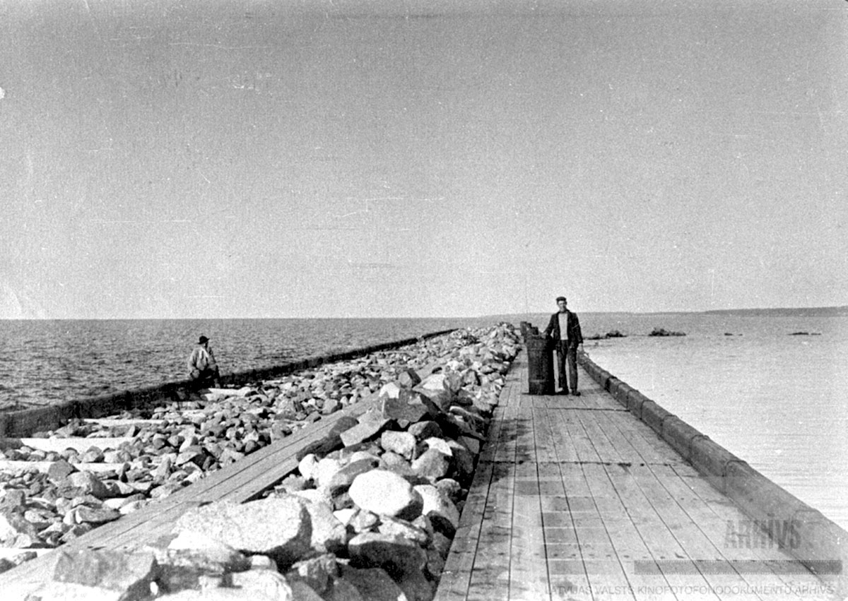 Ainazi. Breakwater, 1913