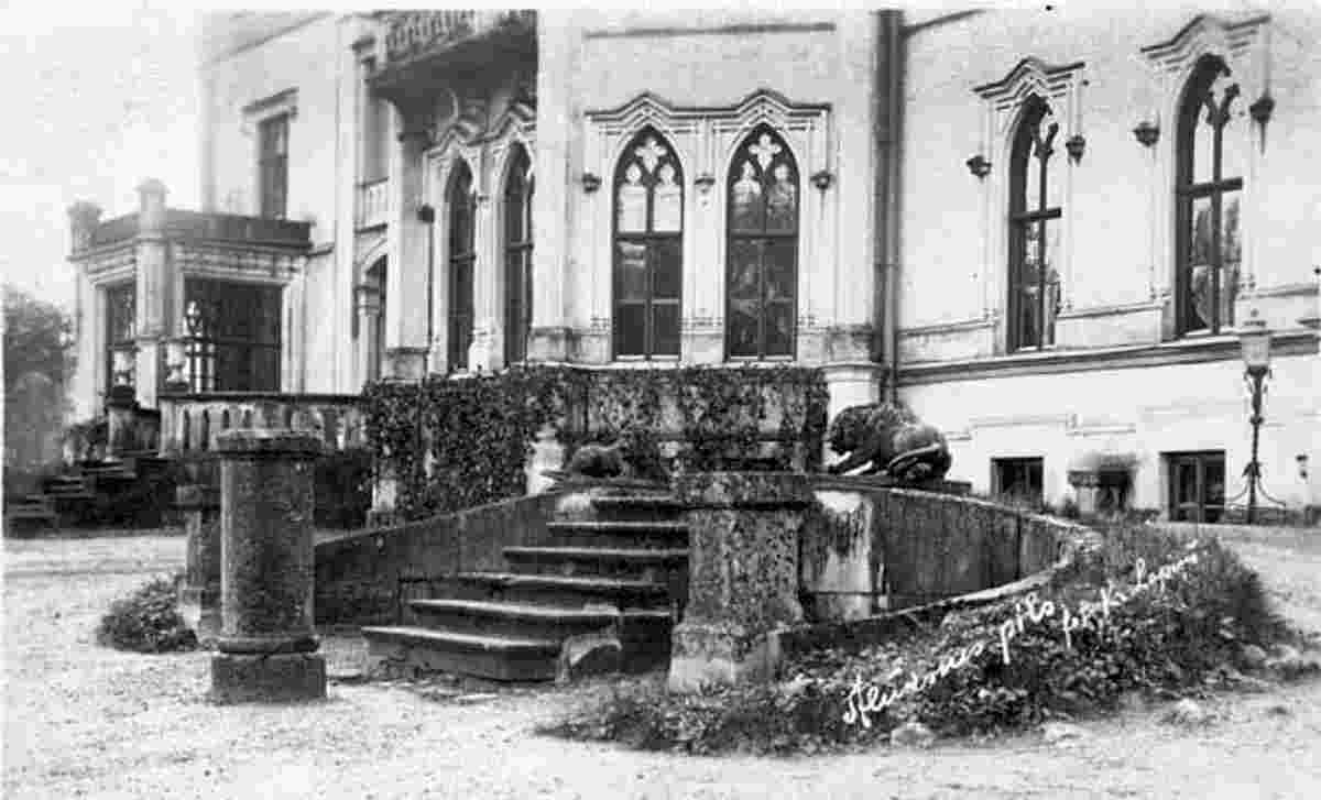 Aluksne. Palace Marienburg