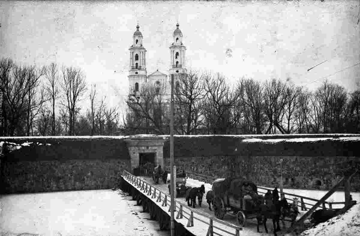 Daugavpils. Fortress gate and cathedral