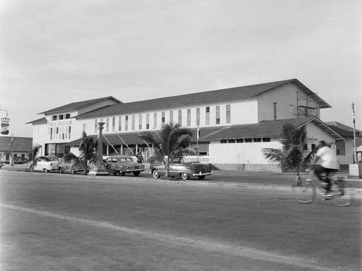 Oranjestad. 'De Veer' Theater and 'Trocadero' Bar and Restaurant