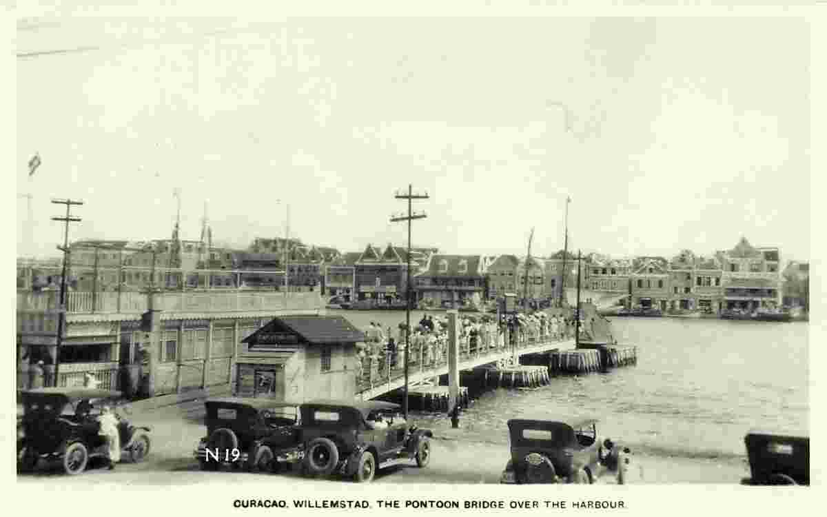 Willemstad. The Pontoon Bridge