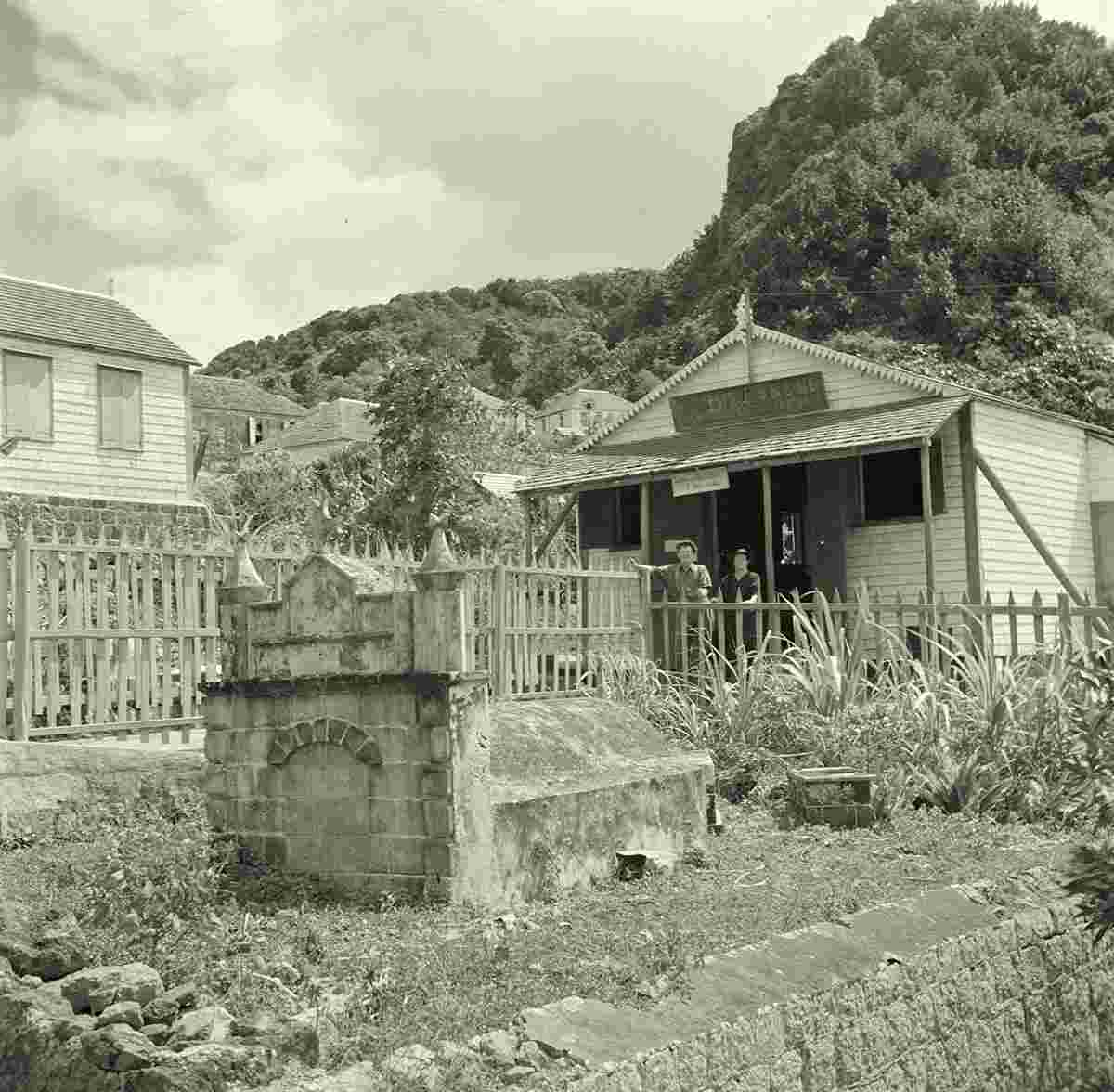 Windwardside. Bloomfield Hassel's grocery store, 1947