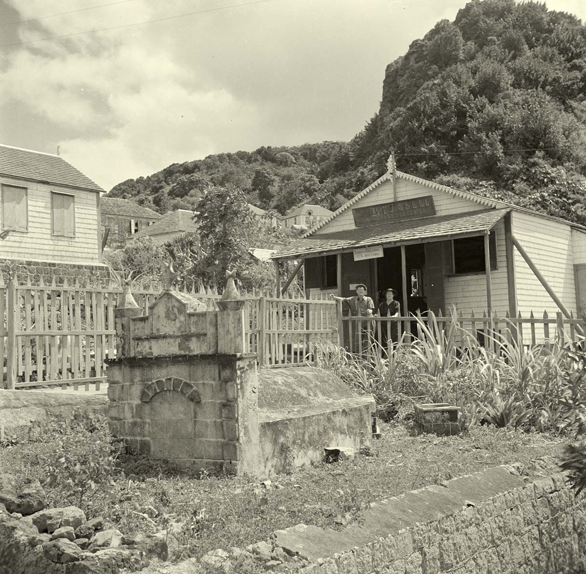 Windwardside. Bloomfield Hassel's grocery store, 1947