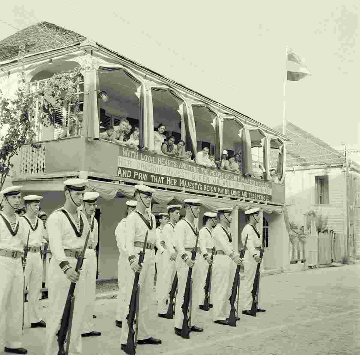 Philipsburg. People welcome Queen Juliana and Prince Bernhard, 1955