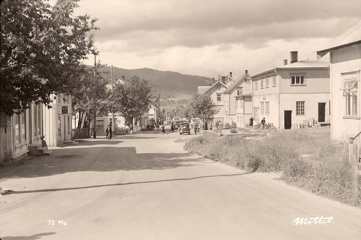 Mo i Rana. Panorama of city street, 1947
