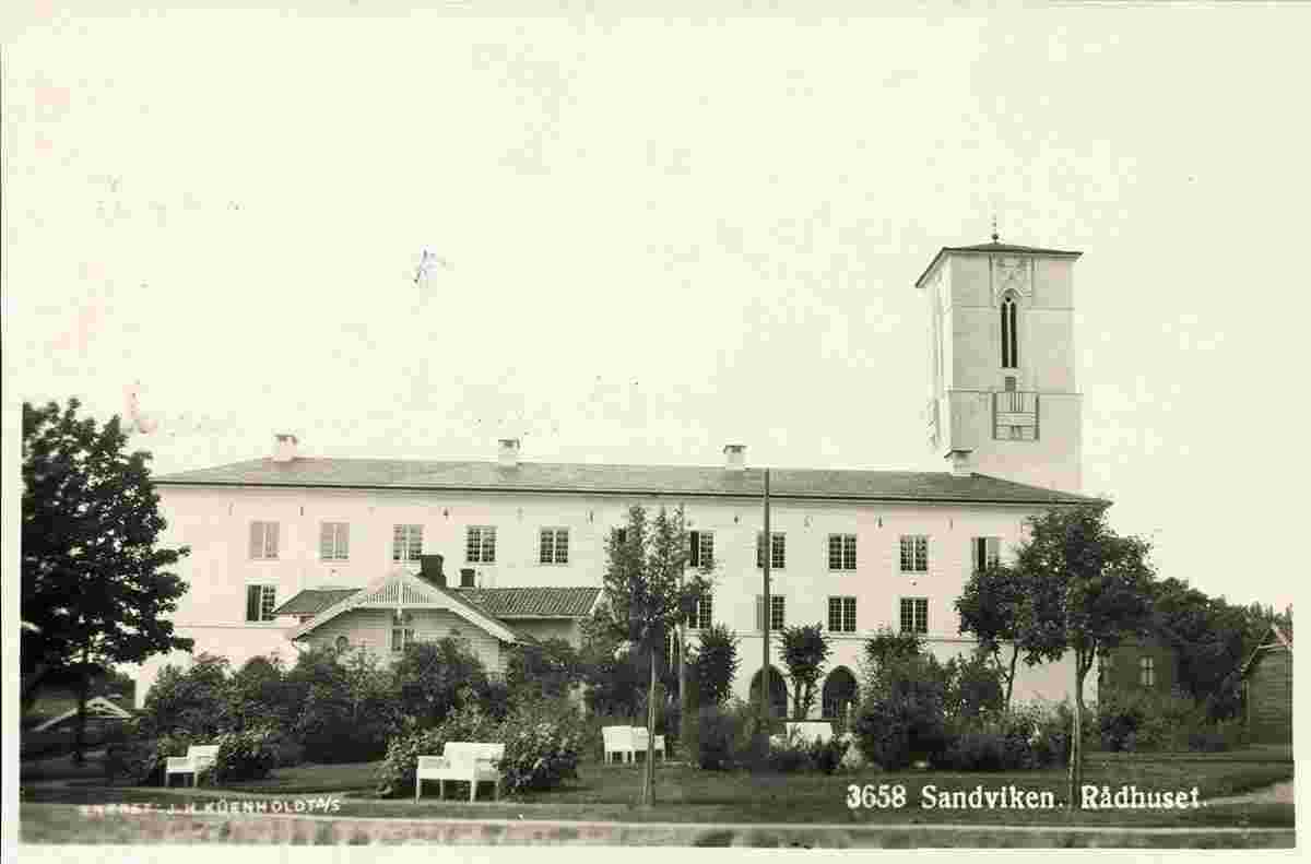 Sandvika. Rådhuset - City Hall, between 1920 and 1930