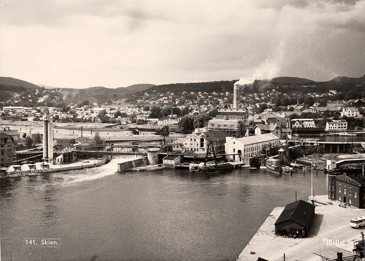 Skien. Panorama of the city and factory, between 1900 and 1960
