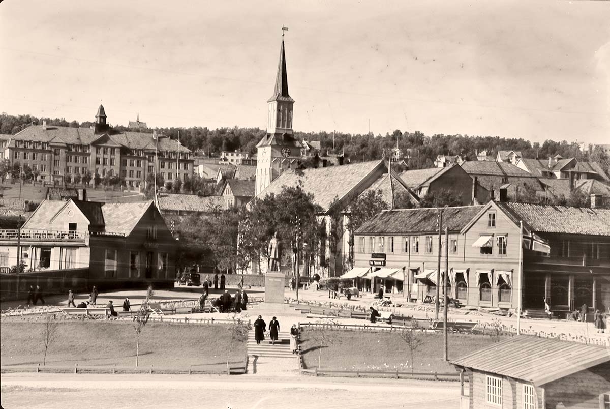 Tromsø. City square, church