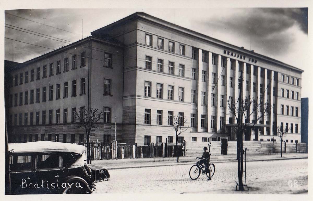 Bratislava. Justice, State Courts