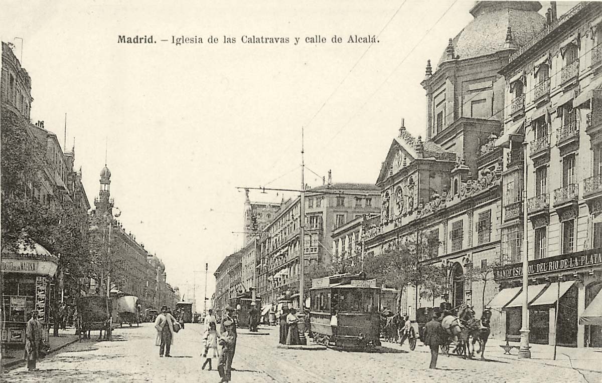 Madrid. Iglesia de las Calatravas y calle de Alcalá