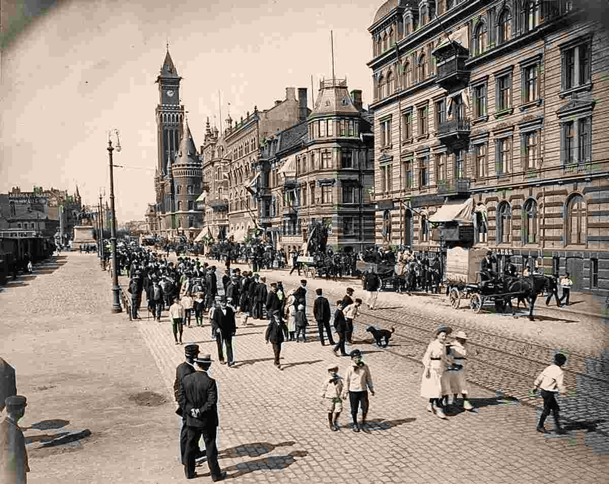 Helsingborg. Horse parade along Järnvägs street, 1910