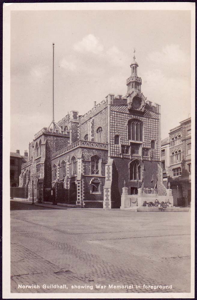 Norwich. Guildhall, War Memorial in foreground