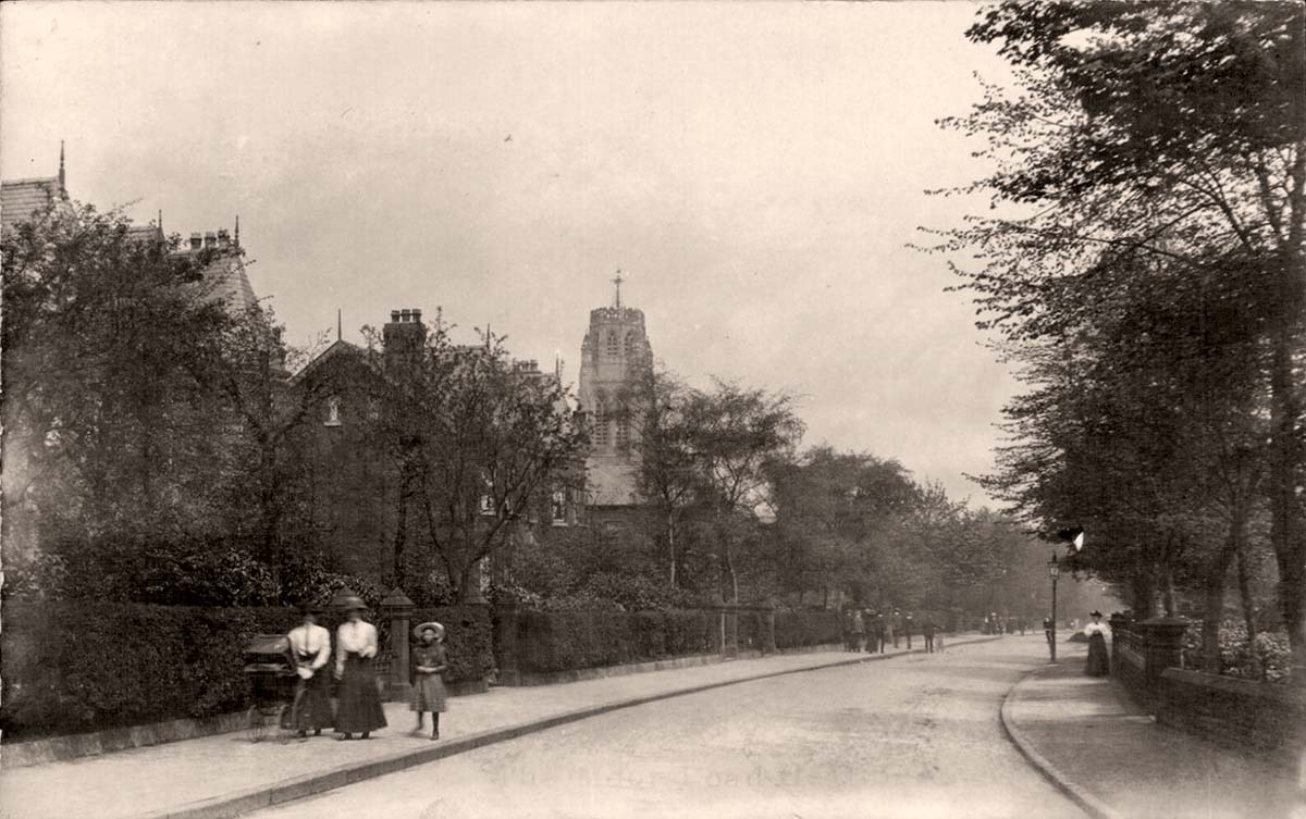 Stockport. Heaton Moor - Heaton Moor Road