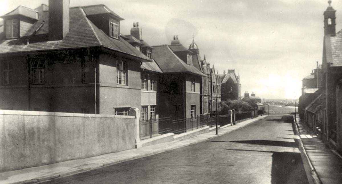 Banff. Panorama of town street