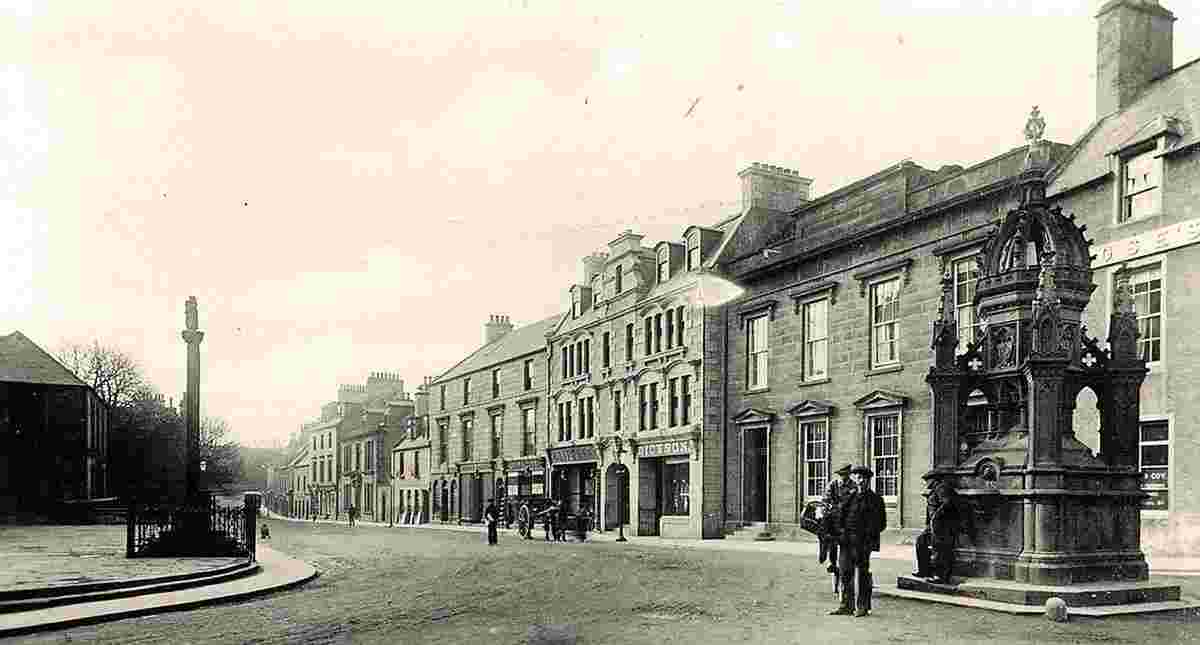 Banff. Panorama of town street