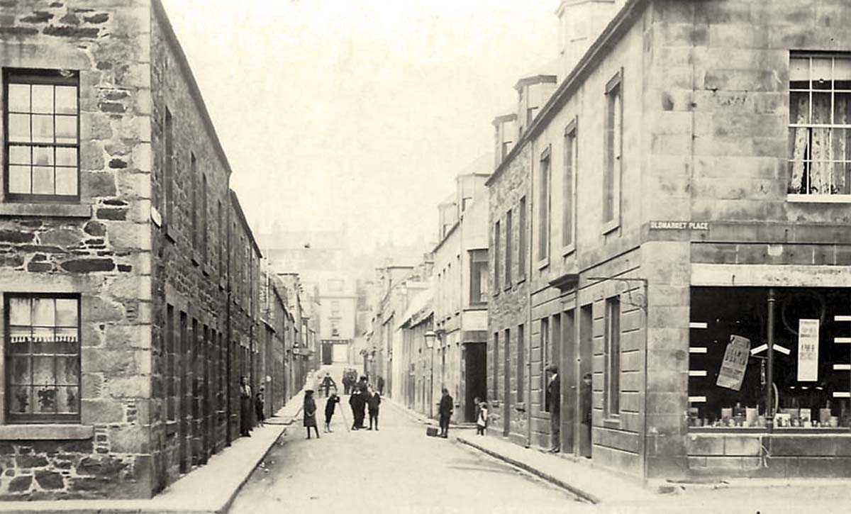 Banff. Panorama of town street