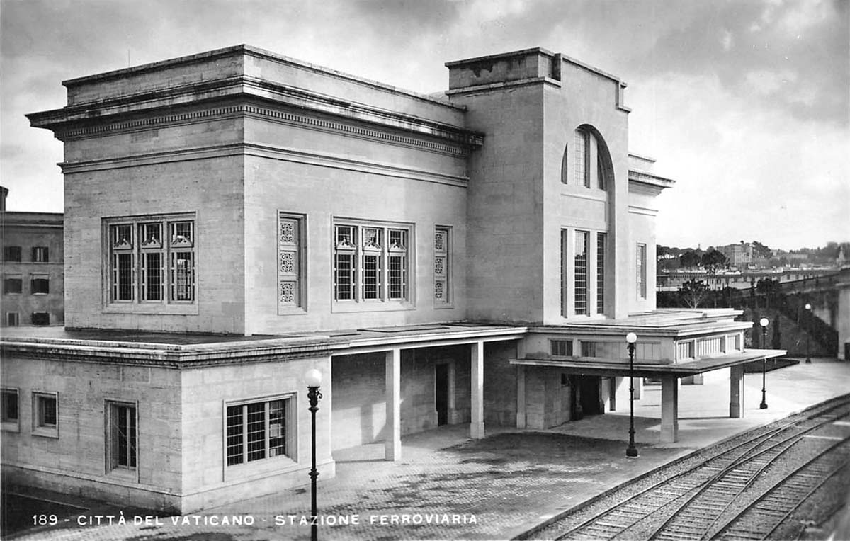 Vatican City. Stazione Ferroviaria (Gare, Railway Station)