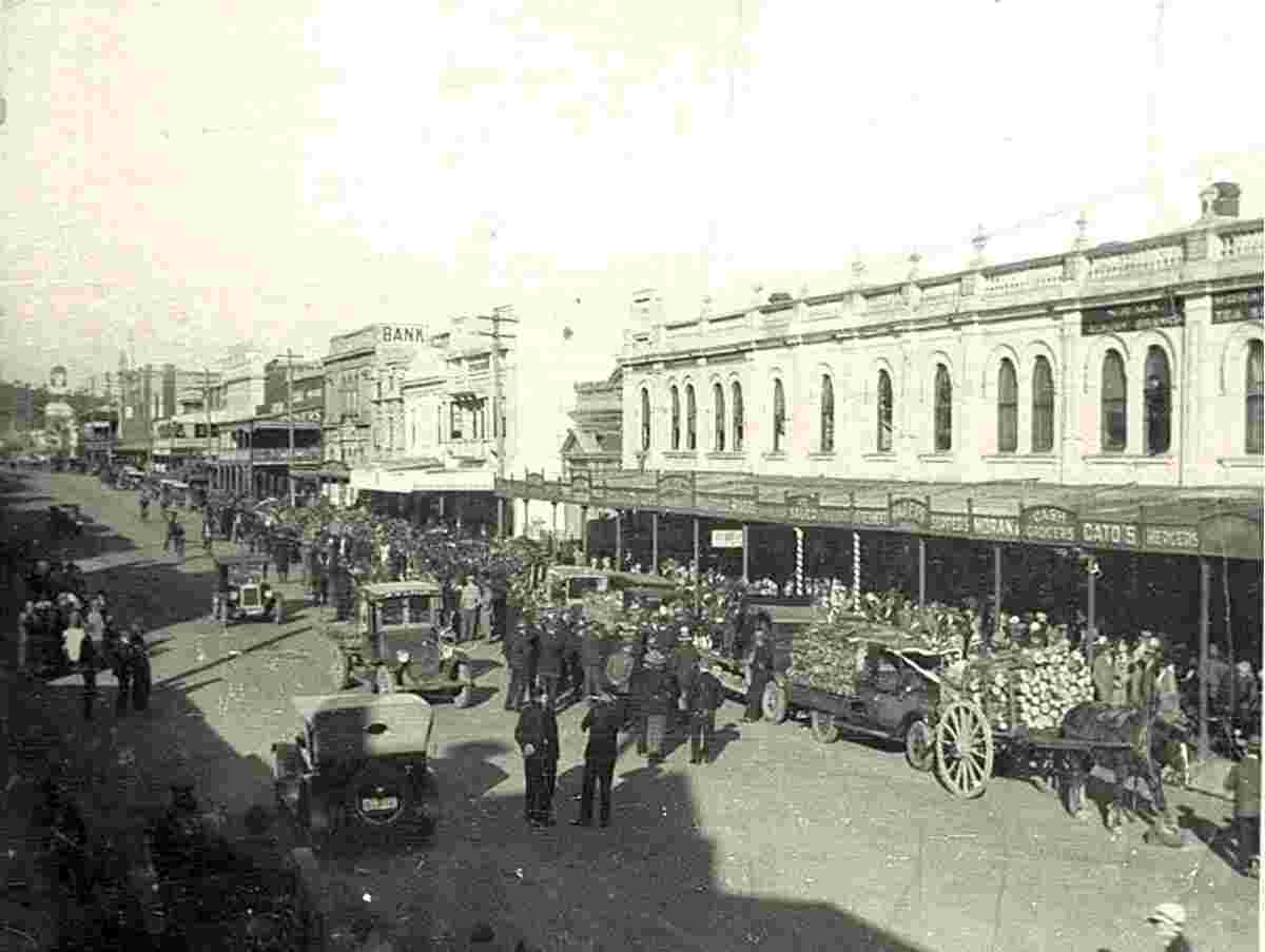 Albury. Lavington Day March, Dean Street, 1928