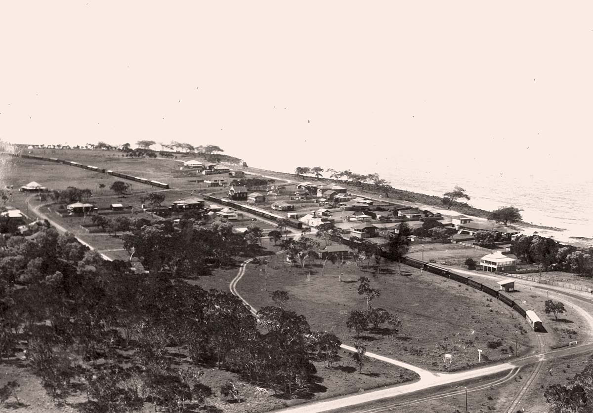 Bargara–Innes Park. Railway trains on Neilson Park at Railway Picnic, 1931