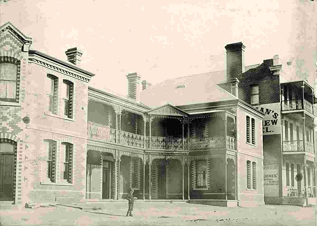 Burnie. Bay View Hotel