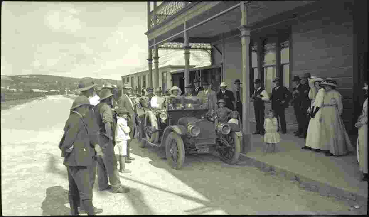 Esperance. Premier Scaddan's party, 1915