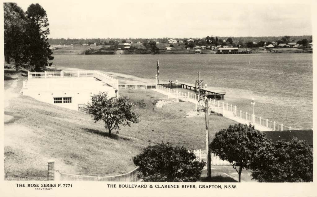 Grafton. The Boulevard and Clarence River
