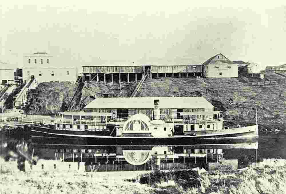 Ipswich. Large paddle steamer docked at the wharves, circa 1870
