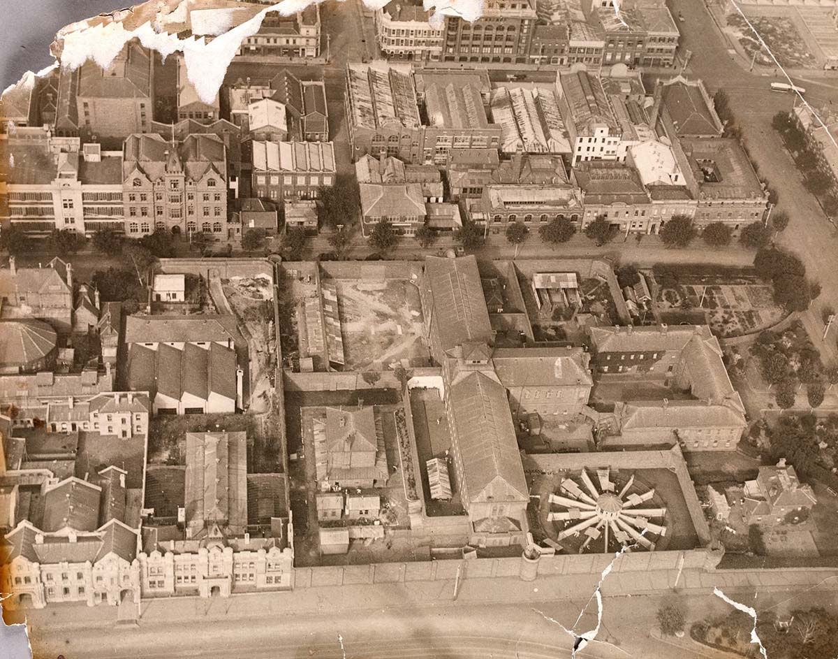 Melbourne. Old Prison, 1865