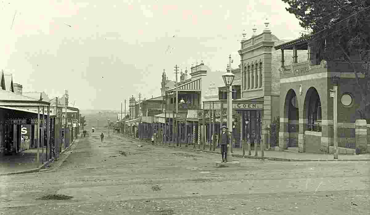Nowra. Junction Street, on right side - Post Office