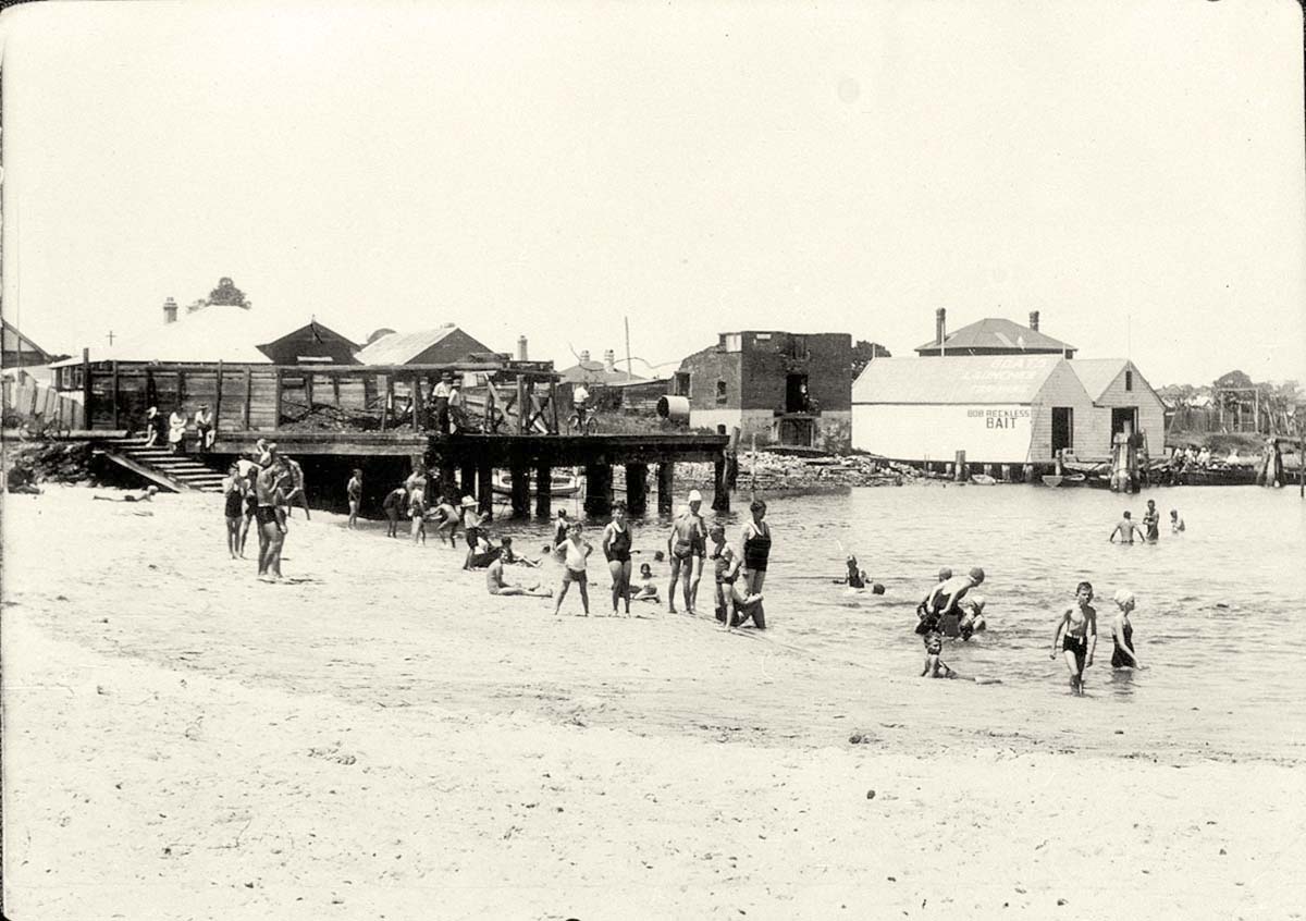 Port Macquarie. Families swimming