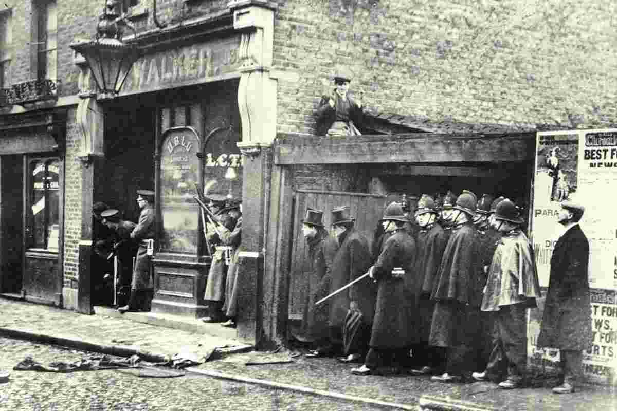 Sydney. The siege of Sidney Street