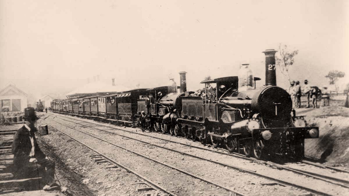 West Tamworth train station