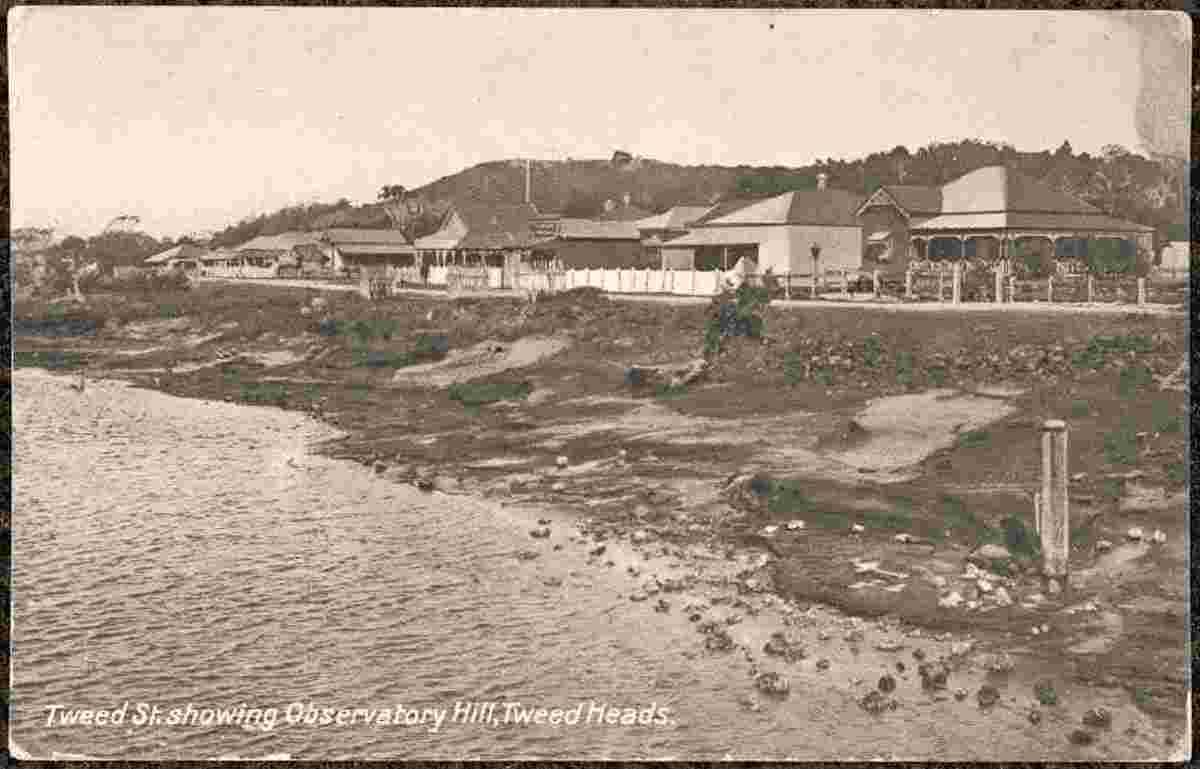 Tweed Heads. Tweed Street showing Observatory Hill