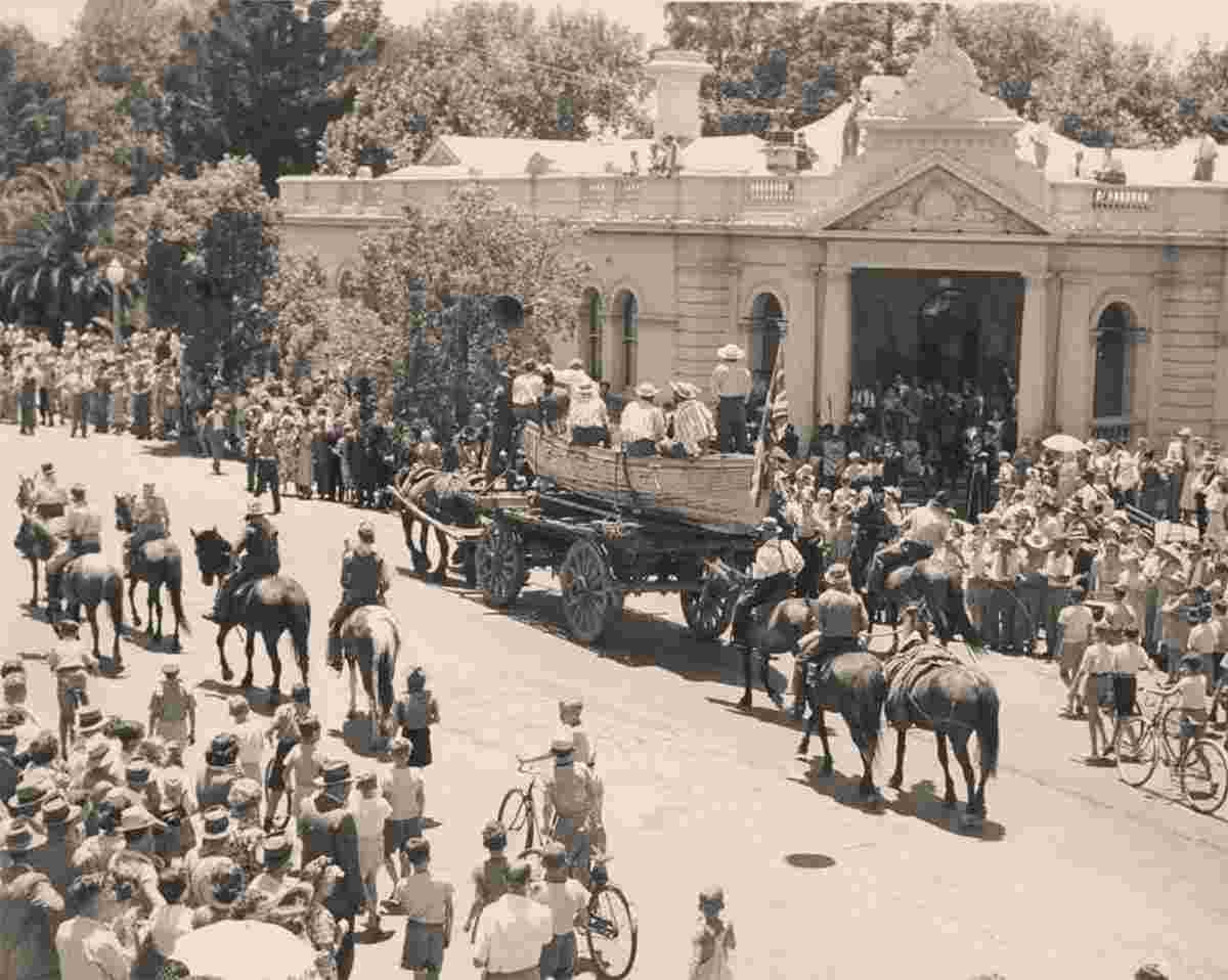 Wagga Wagga. Baylis Street - Parade in January 1951