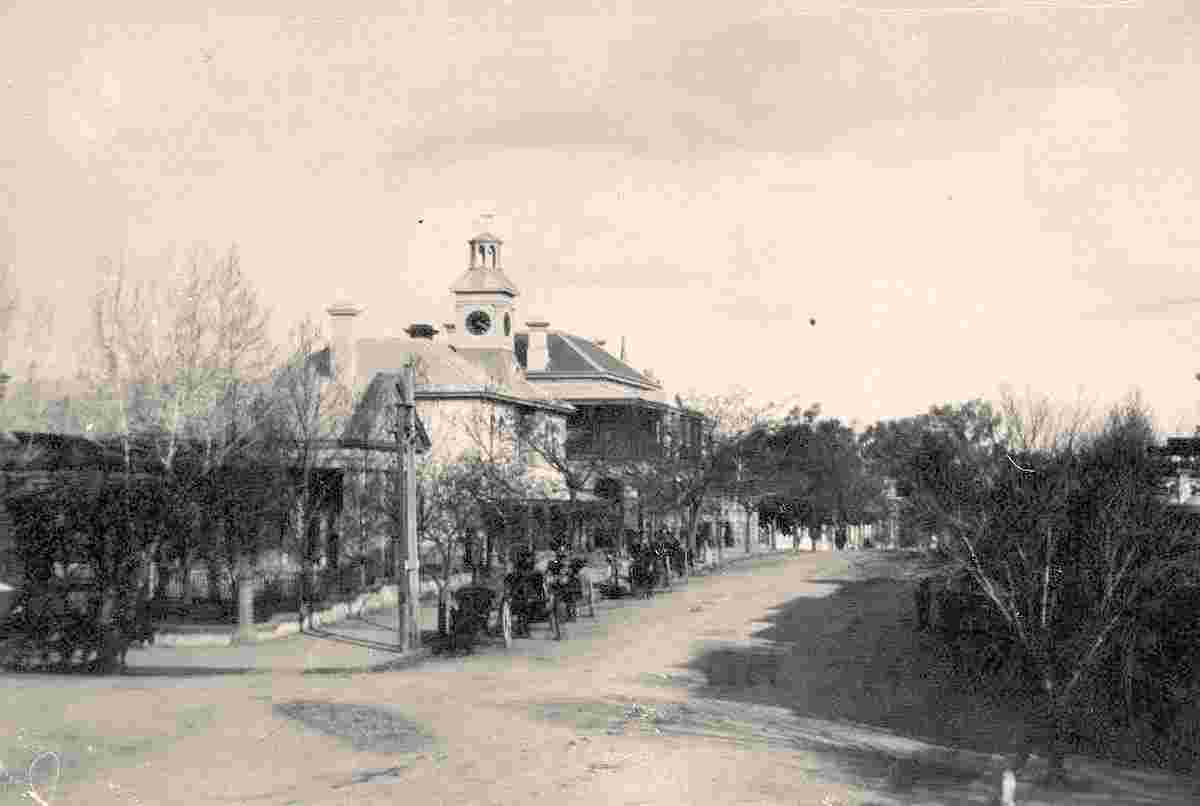 Wagga Wagga. Courthouse and Post Office in 1885