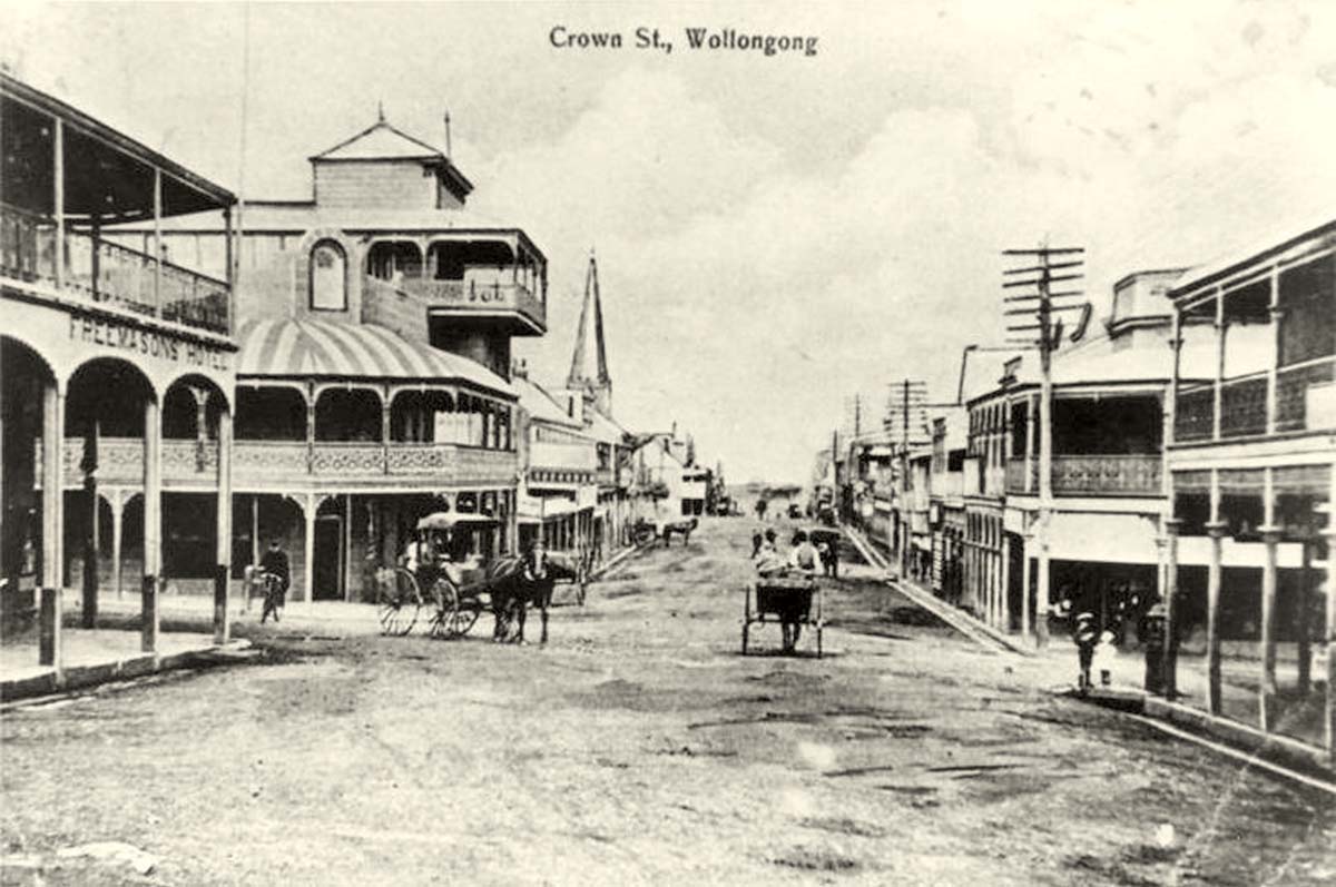 Wollongong. Crown Street