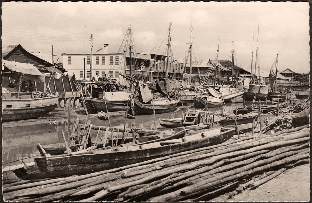 Cayenne. Laussat Canal, fishing port