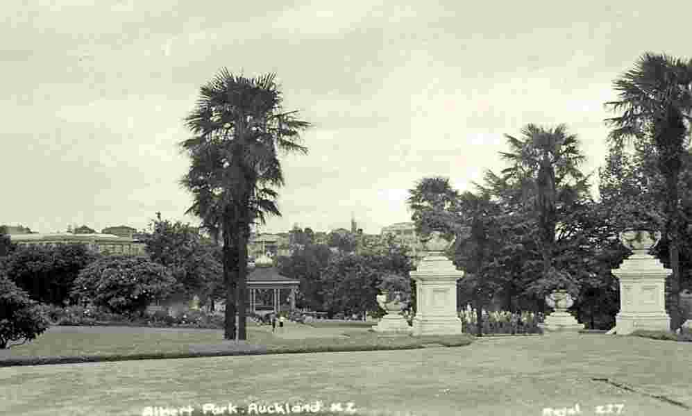 Auckland. Albert Park