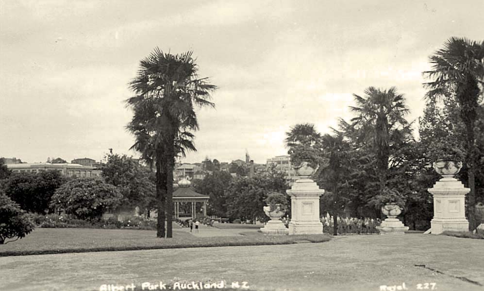 Auckland. Albert Park