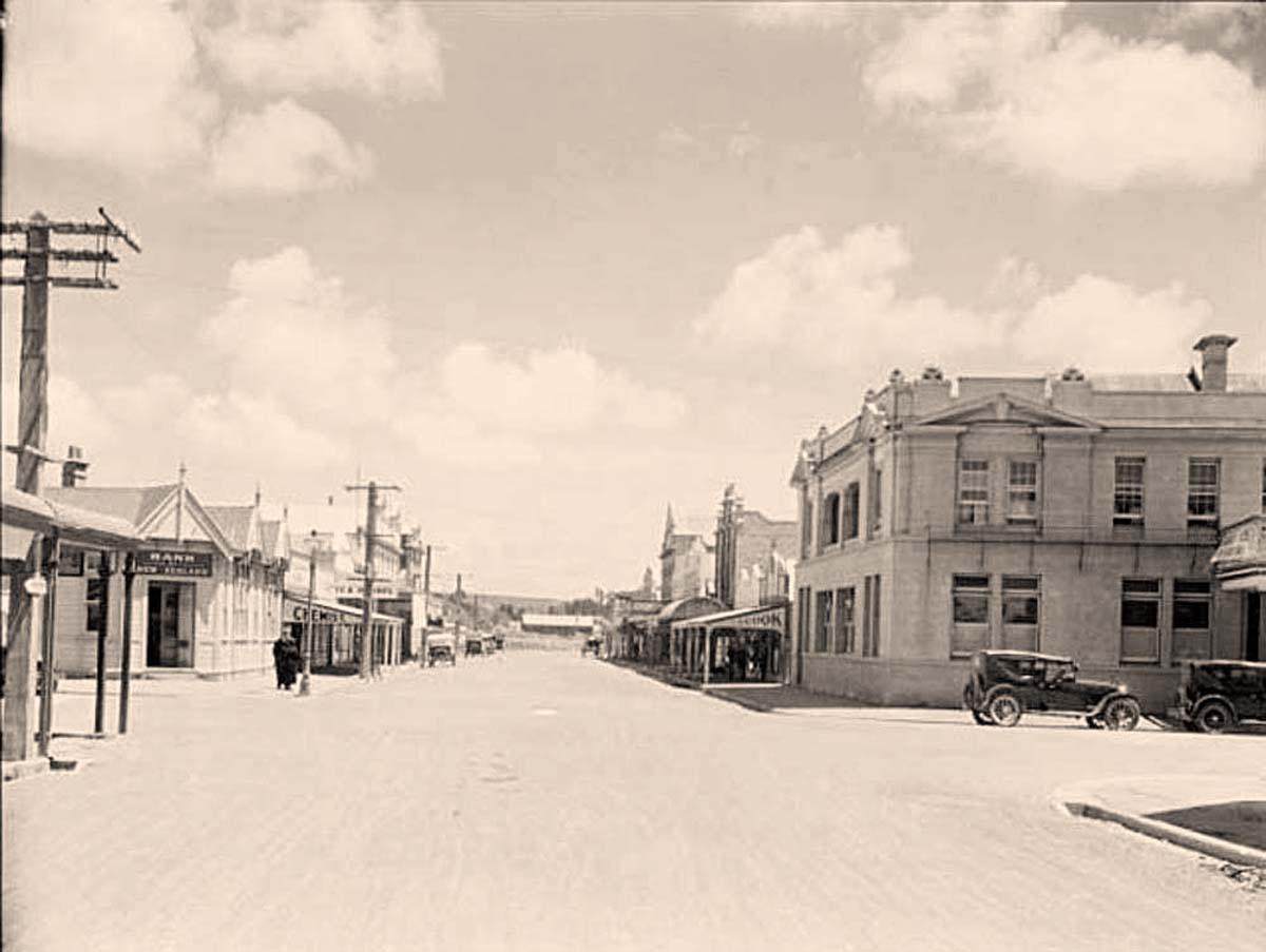 Dargaville. Panorama of Street