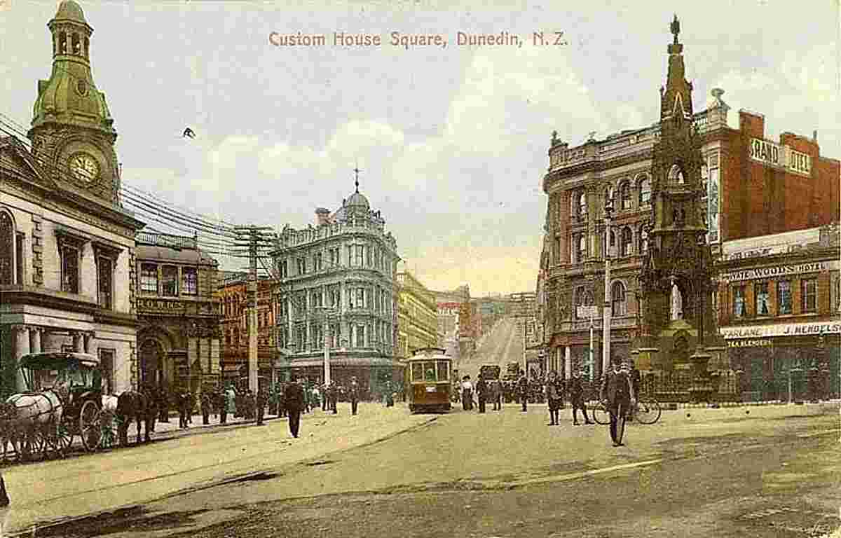 Dunedin. Custom House Square