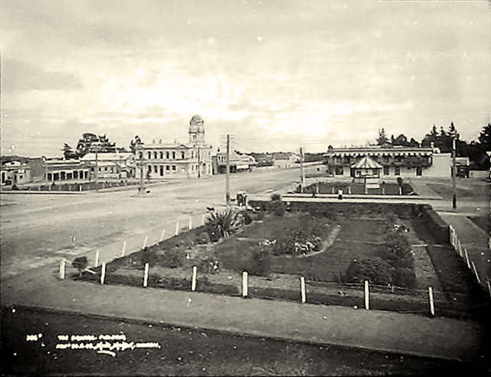 Feilding. The Square