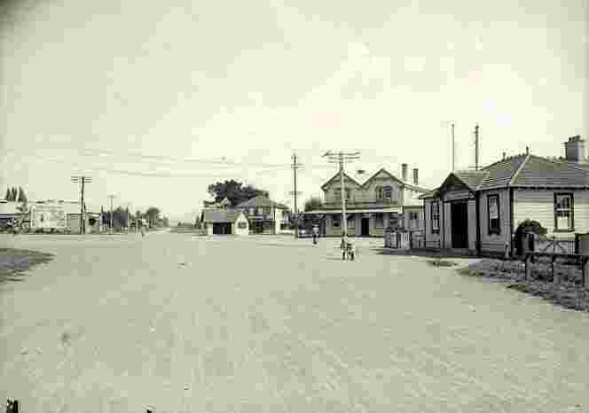 Havelock North. Looking down a main street, circa 1920