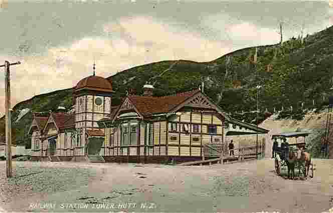 Lower Hutt. Railway station