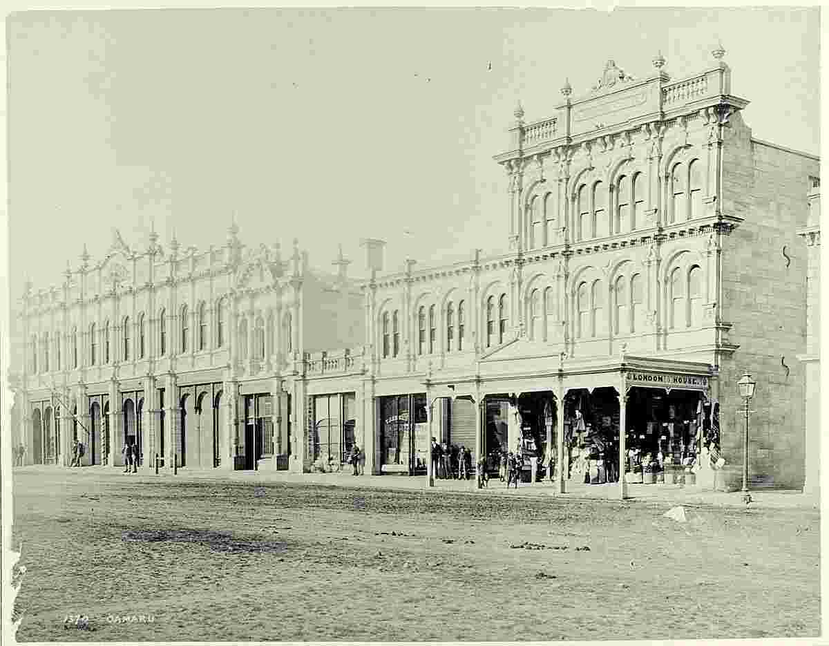Oamaru. City buildings, 'London House'