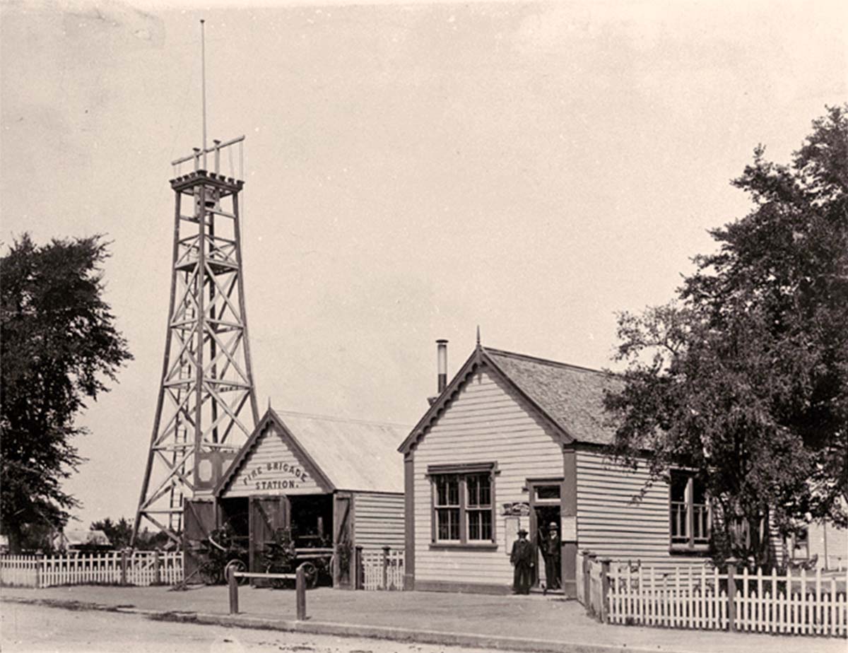 Rangiora. A Leyland fire-engine outside the fire station & Borough Council office, 1927