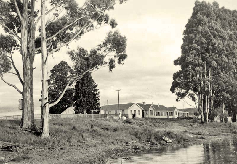Te Anau. Te Anau Hotel