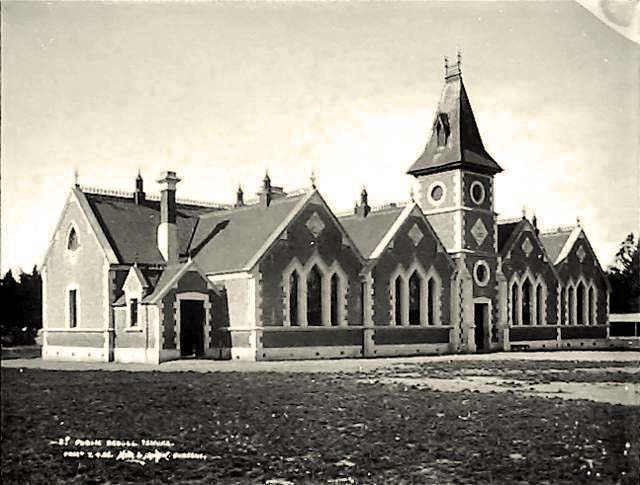 Temuka. Public School